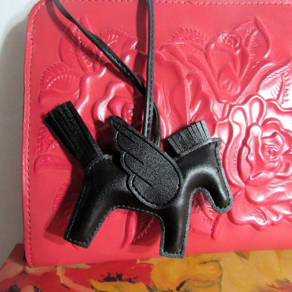 IN BOX PATRICIA NASH EVANGELINE BAG LEATHER, PASSION RED, PEGASUS HORSE CHARM - Picture 14 of 15